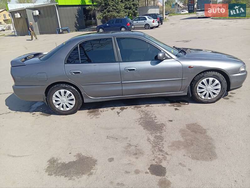 Седан Mitsubishi Galant 1993 в Запоріжжі