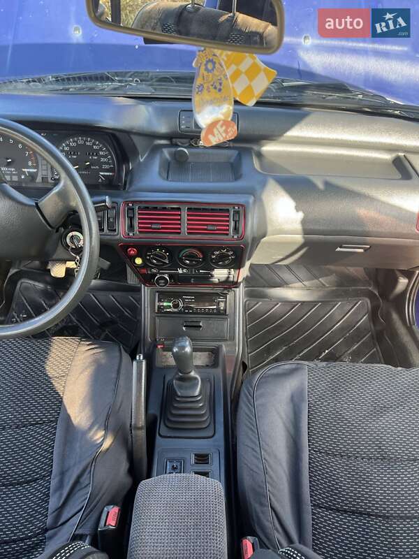 Лифтбек Mitsubishi Galant 1989 в Гайсине
