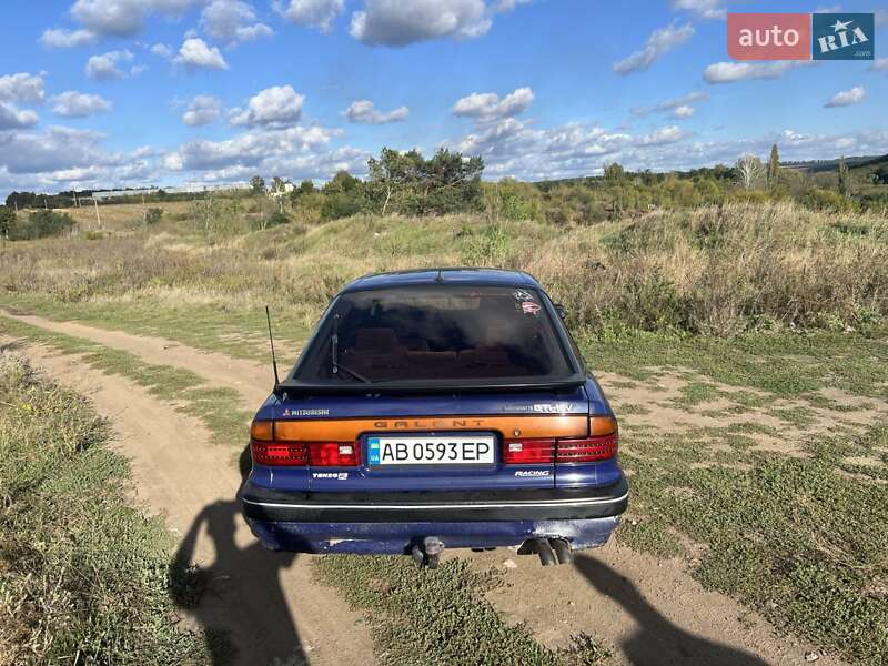 Лифтбек Mitsubishi Galant 1989 в Гайсине