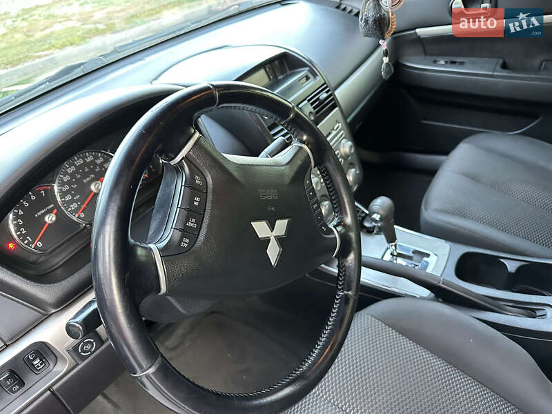 Седан Mitsubishi Galant 2009 в Терновке