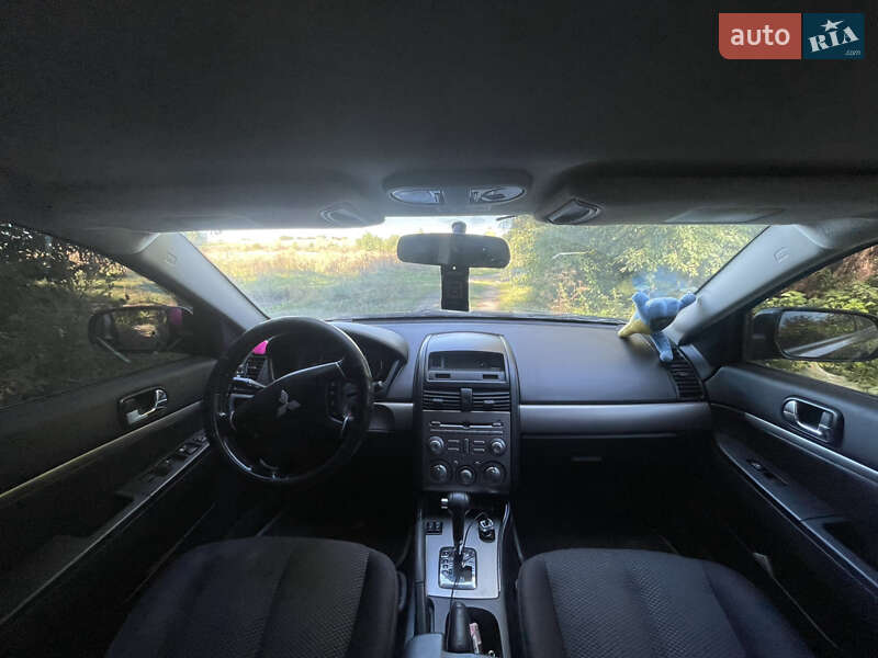 Седан Mitsubishi Galant 2008 в Хмельнике