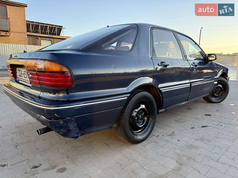 Лифтбек Mitsubishi Galant 1989 в Киеве