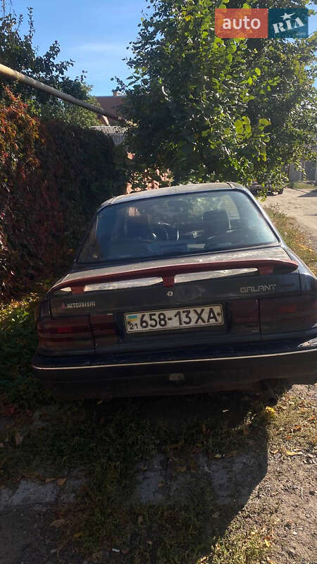 Седан Mitsubishi Galant 1989 в 