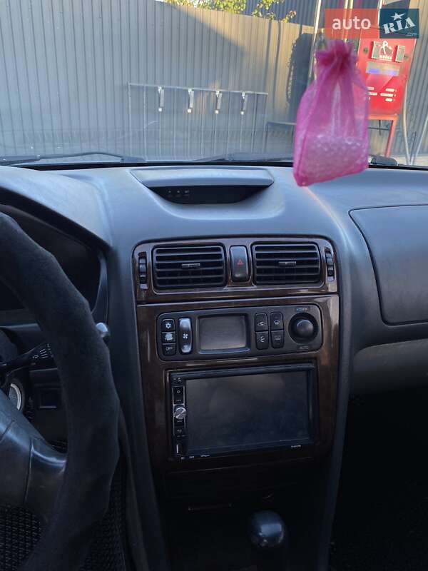 Седан Mitsubishi Galant 1997 в Умани