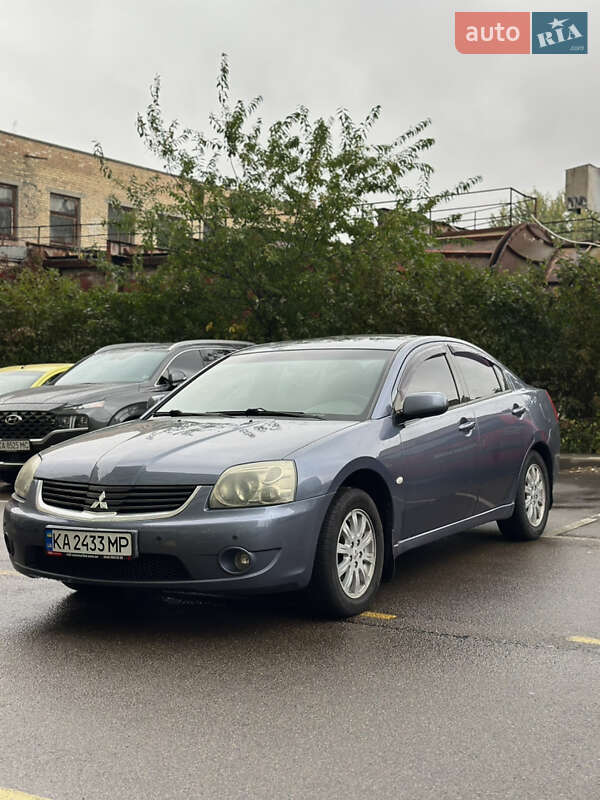 Седан Mitsubishi Galant 2006 в Киеве