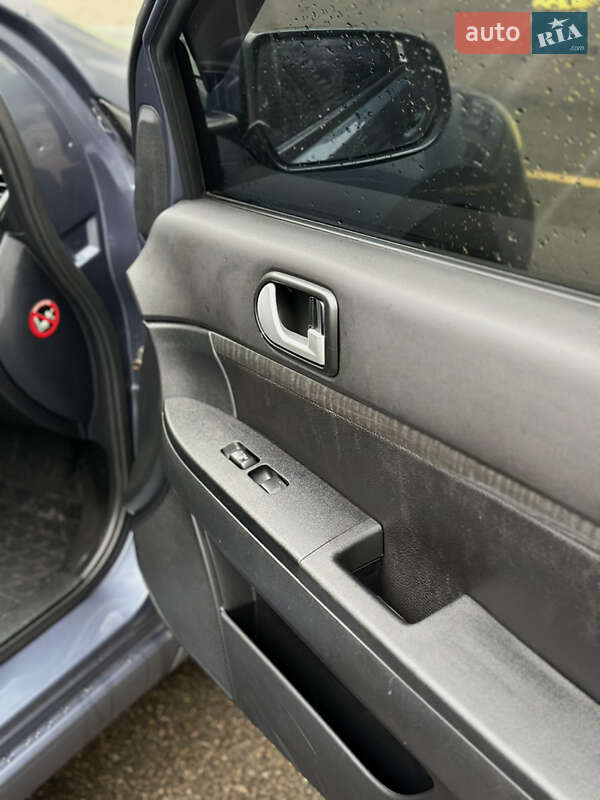 Седан Mitsubishi Galant 2006 в Киеве