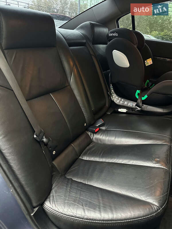 Седан Mitsubishi Galant 2006 в Киеве