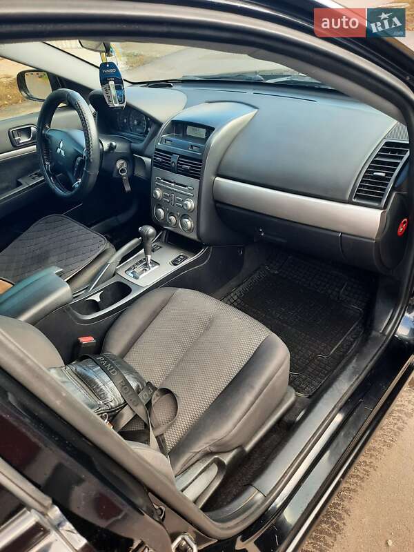 Седан Mitsubishi Galant 2008 в Черкассах