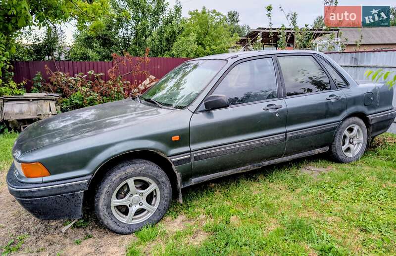 Седан Mitsubishi Galant 1988 в Демидовке