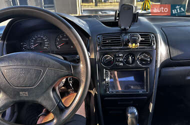 Седан Mitsubishi Galant 2002 в  фото 10 Седан Mitsubishi Galant 2002 в