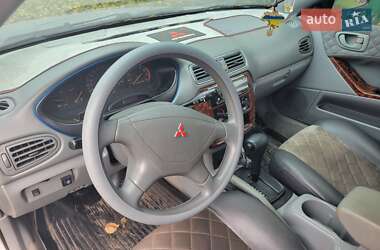 Седан Mitsubishi Galant 2000 в  фото 10 Седан Mitsubishi Galant 2000 в