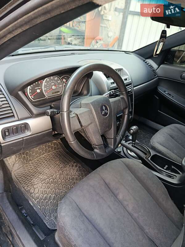 Седан Mitsubishi Galant 2004 в Остроге фото 10 Седан Mitsubishi Galant 2004 в Остроге