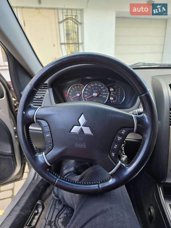 Седан Mitsubishi Galant 2009 в Ивано-Франковске