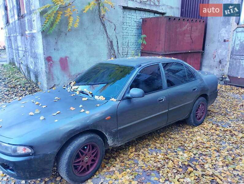 Седан Mitsubishi Galant 1993 в Одессе
