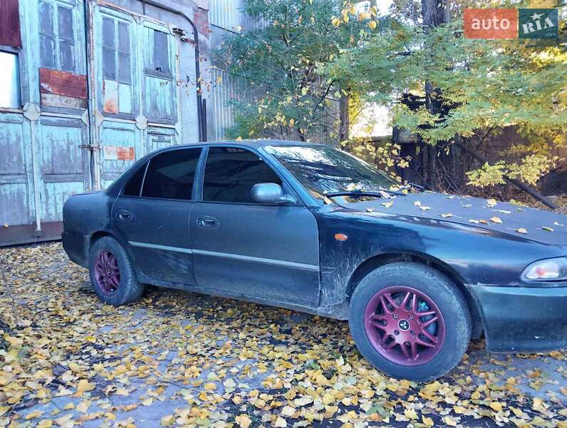 Седан Mitsubishi Galant 1993 в Одессе