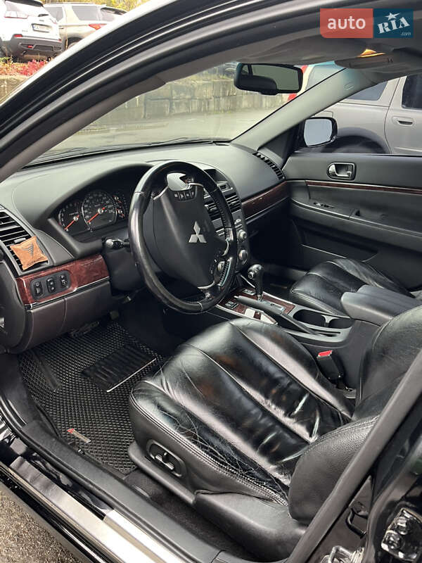 Седан Mitsubishi Galant 2009 в Киеве