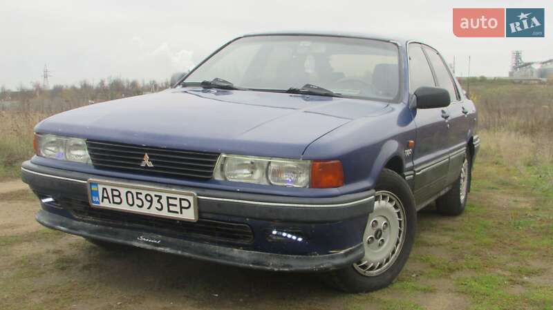 Ліфтбек Mitsubishi Galant 1989 в Гайсину