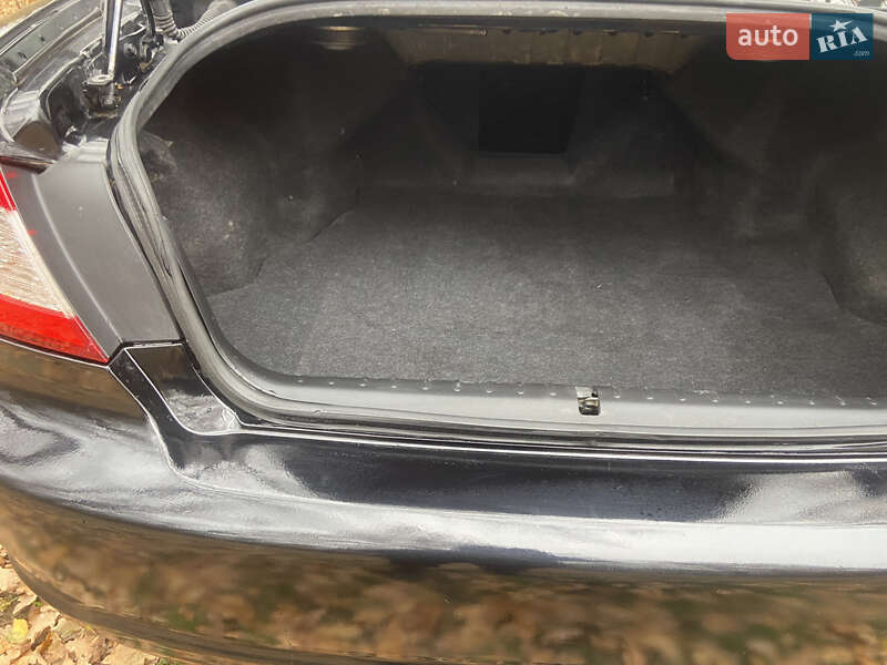 Седан Mitsubishi Galant 2009 в Ладижині