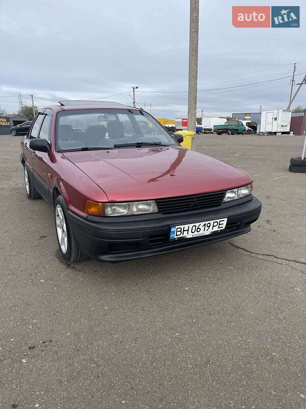 Седан Mitsubishi Galant 1988 в Одесі фото 2 Седан Mitsubishi Galant 1988 в Одесі
