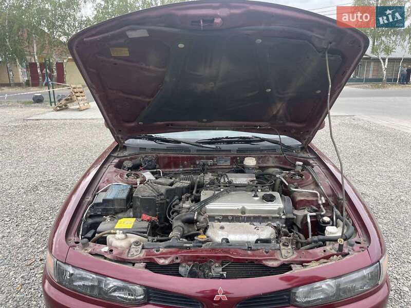 Седан Mitsubishi Galant 1995 в Виноградове