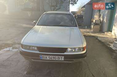 Седан Mitsubishi Galant 1988 в Каменец-Подольском