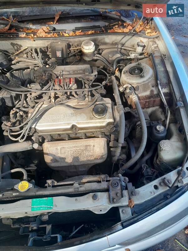 Седан Mitsubishi Galant 1995 в Кременчуге