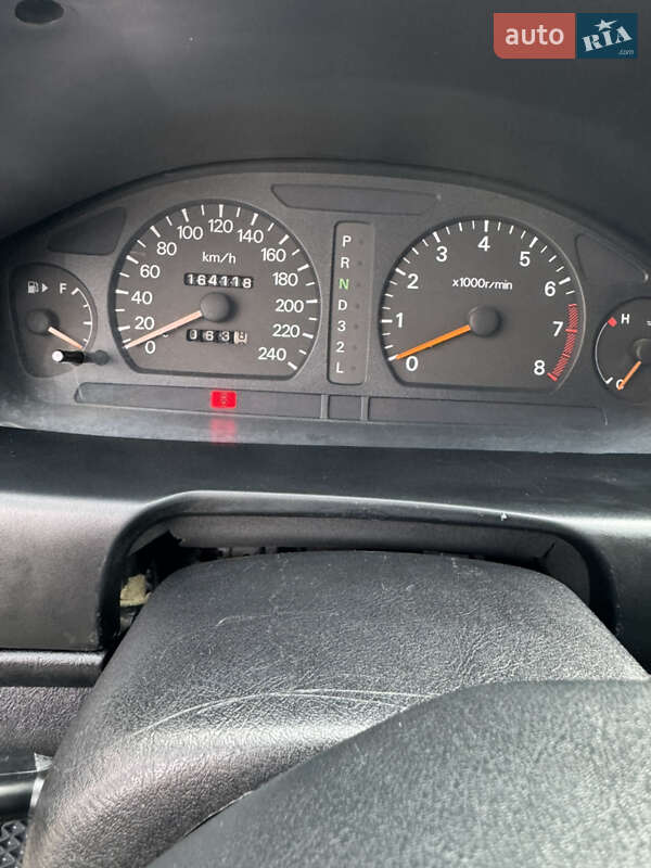 Седан Mitsubishi Galant 2004 в Киеве