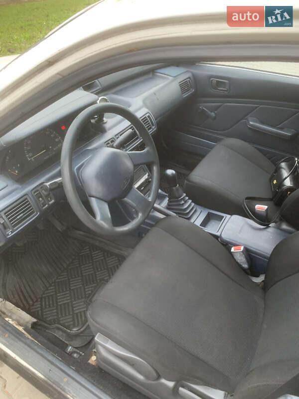 Седан Mitsubishi Galant 1989 в Львове