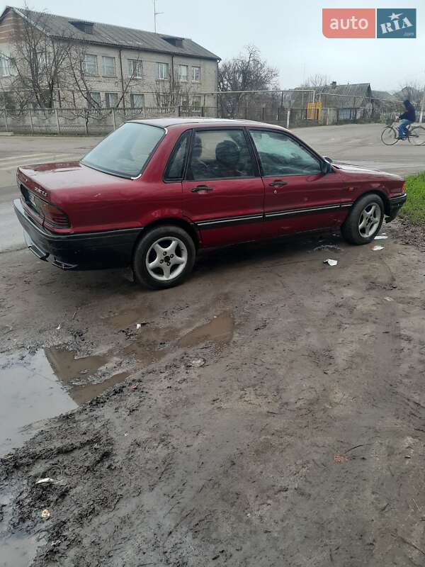 Седан Mitsubishi Galant 1989 в Одесі фото 5 Седан Mitsubishi Galant 1989 в Одесі