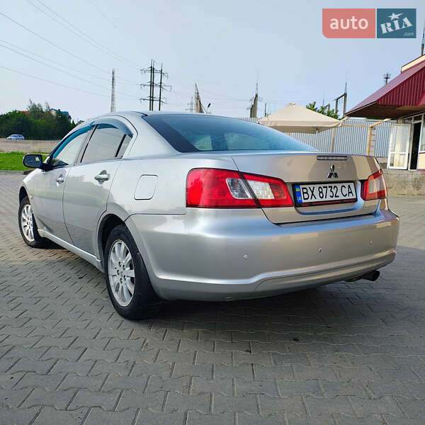 Mitsubishi Galant 2009