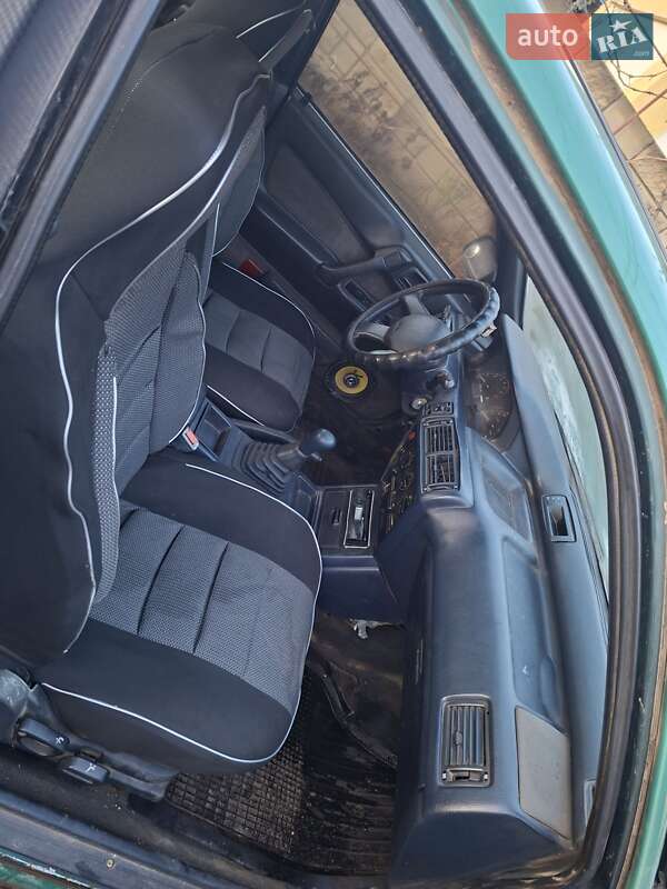 Седан Mitsubishi Galant 1988 в Одессе