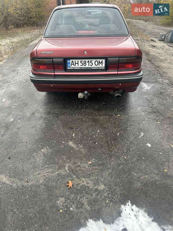 Седан Mitsubishi Galant 1988 в Краматорске