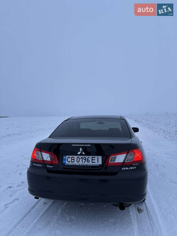 Седан Mitsubishi Galant 2009 в Бобровиці