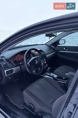 Седан Mitsubishi Galant 2009 в Бобровиці