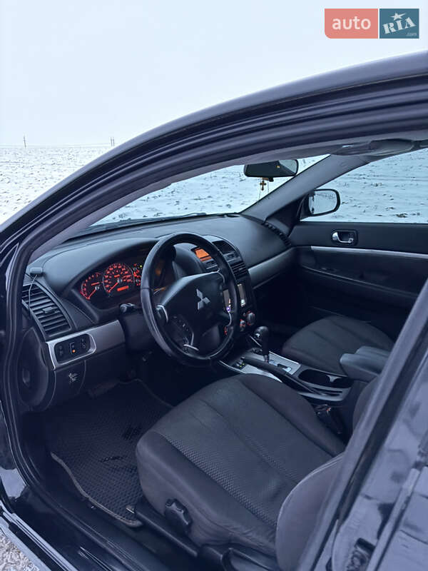Седан Mitsubishi Galant 2009 в Бобровиці