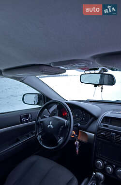 Седан Mitsubishi Galant 2009 в Бобровиці