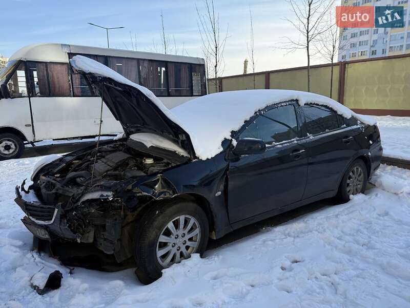 Mitsubishi Galant 2008