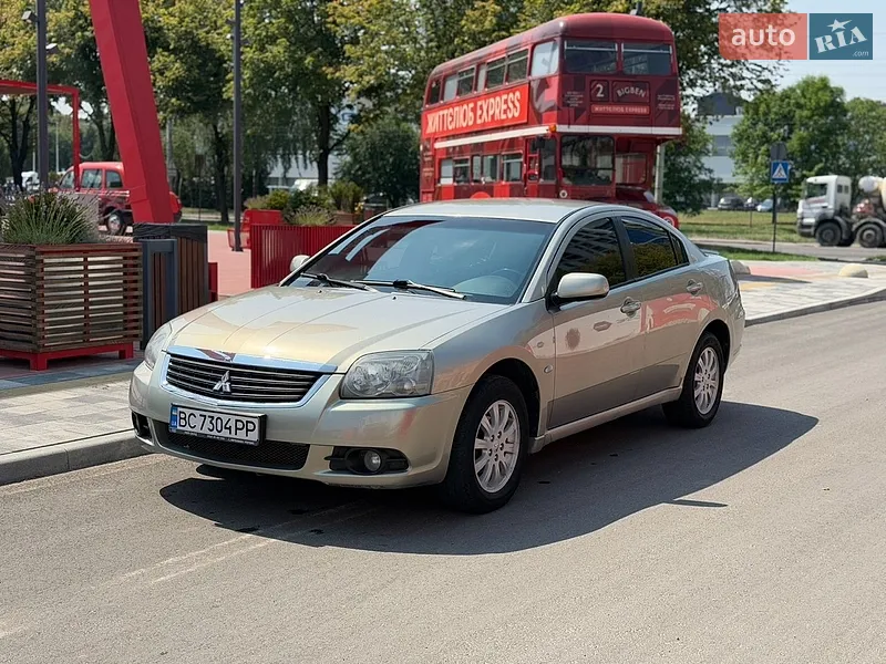 Mitsubishi Galant