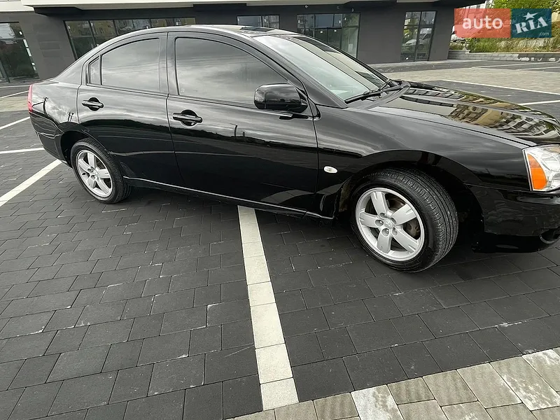 Mitsubishi Galant