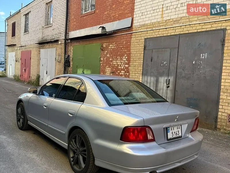 Mitsubishi Galant