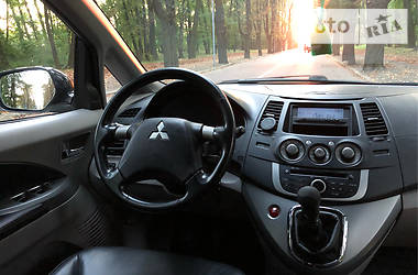 Мінівен Mitsubishi Grandis 2008 в Чернівцях