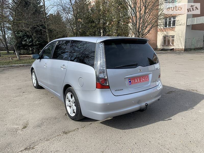 Минивэн Mitsubishi Grandis 2008 в Ровно фото 11 Минивэн Mitsubishi Grandis 2008 в Ровно