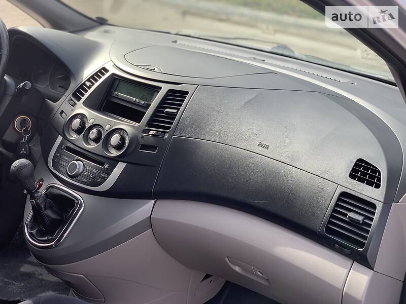 Минивэн Mitsubishi Grandis 2008 в Ровно фото 49 Минивэн Mitsubishi Grandis 2008 в Ровно