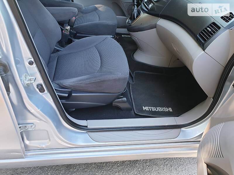 Мінівен Mitsubishi Grandis 2005 в Харкові