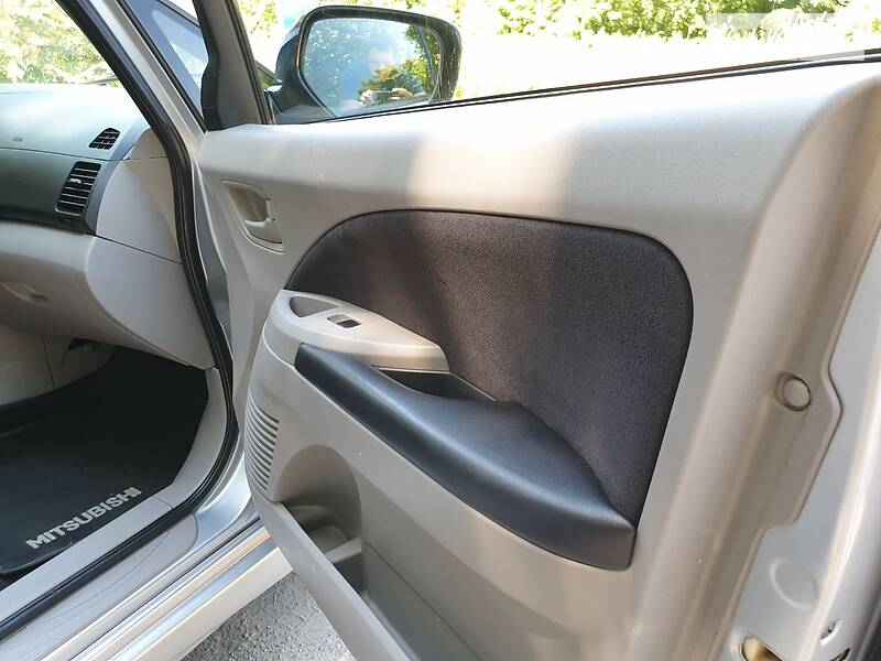 Мінівен Mitsubishi Grandis 2005 в Харкові