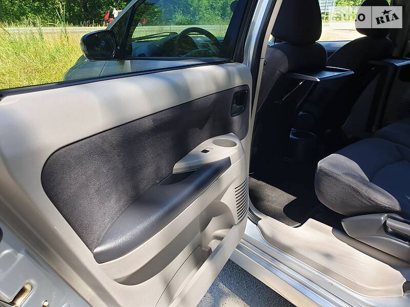 Мінівен Mitsubishi Grandis 2005 в Харкові