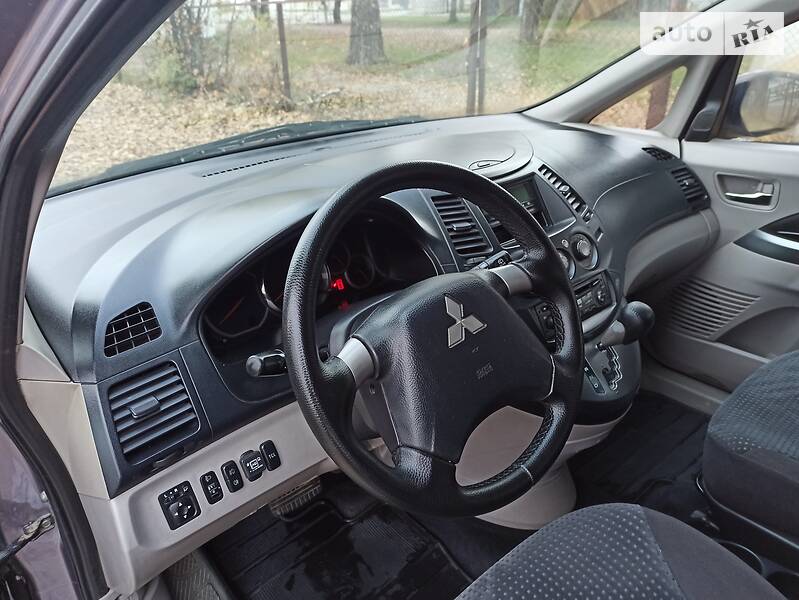 Минивэн Mitsubishi Grandis 2006 в Чорткове