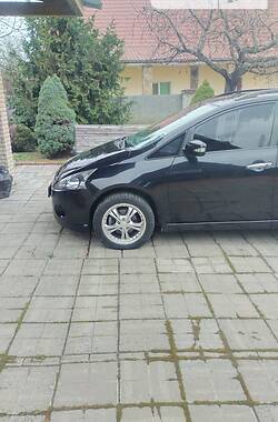 Минивэн Mitsubishi Grandis 2006 в 