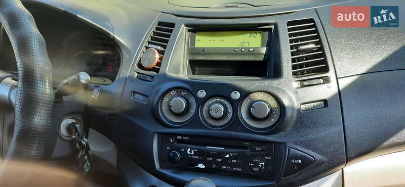 Минивэн Mitsubishi Grandis 2007 в Полтаве