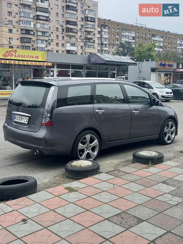 Минивэн Mitsubishi Grandis 2008 в Киеве